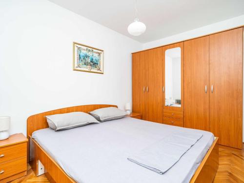 Apartment Klaudia - Two Bedroom Apartment with Balcony