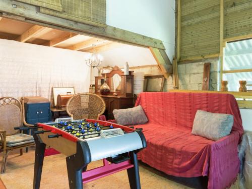 Photo de la galerie de l'établissement Holiday home and mobile home with spacious garden, à Gouvets