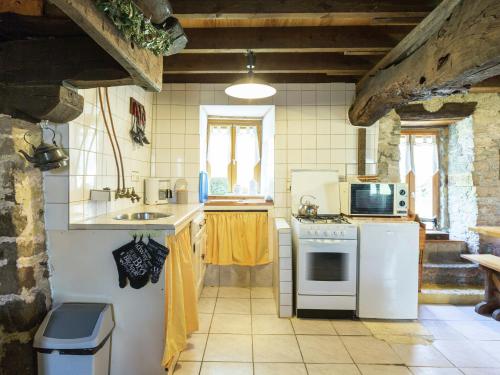 Photo de la galerie de l'établissement Holiday home and mobile home with spacious garden, à Gouvets