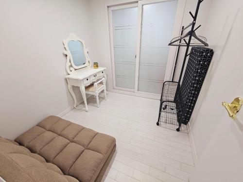Fotografie z fotogalerie ubytování Seoul Hwaogok large three bedroom - 10mins to Gimpo Airport v Soulu