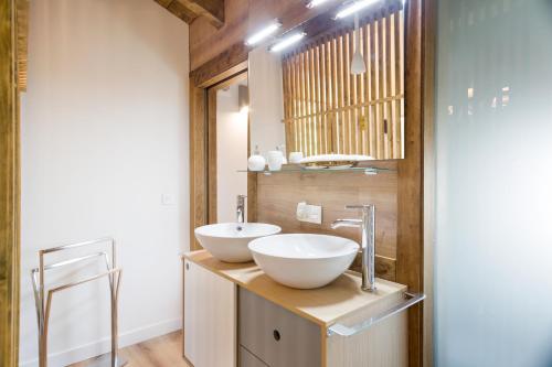 A bathroom at Casa Forelsa LUJO EN LA MONTAÑA