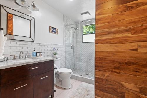Bagno di Peaceful Creekside Buddha Retreat
