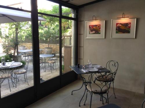 Restaurace v ubytování La Bastide de Boulbon