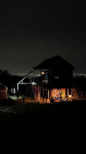 Gambar di galeri bagi Jolly Roger's house di Ryskulovo