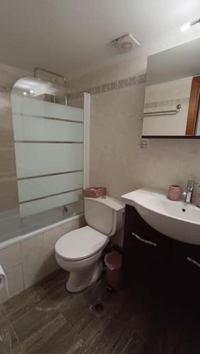 Aristi Apartment by the Music Hall