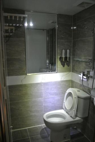 香港金門賓館 KamMun Guest Houseにあるバスルーム