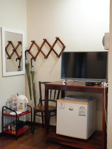 TV a/nebo společenská místnost v ubytování Baan Pun Sook Resort