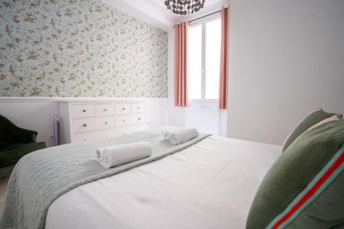 GuestReady - A classic touch of Parisian glamour