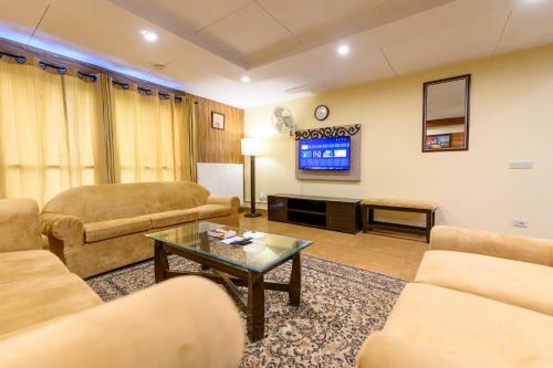 TV a/nebo společenská místnost v ubytování Hotel One Bhurban