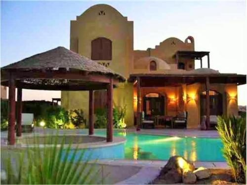Private Villa with heated pool and lagoon