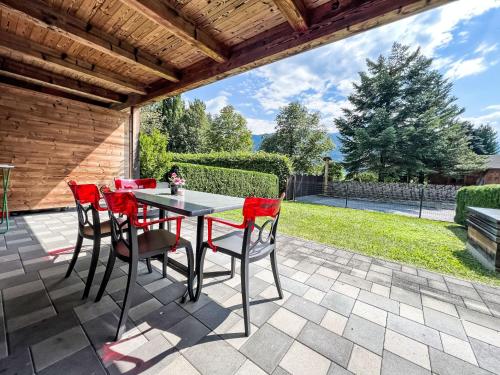 Giardino di Apartment Appartement Ursula by Interhome