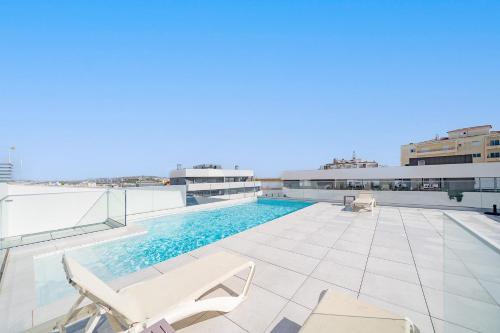 Lagos Modern 2 With Pool by Homing
