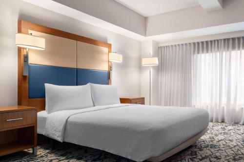 Homewood Suites by Hilton Boston Brookline-Longwood Medical Image