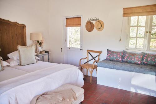 Cama o camas de una habitación en Klein Waterval Riverside Lodge