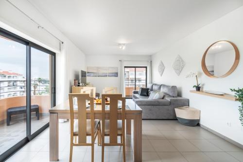 Praia Da Rocha Ocean View With Pool by Homing