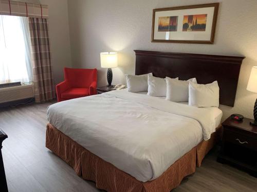 Country Inn & Suites by Radisson, Jacksonville West, FL Image