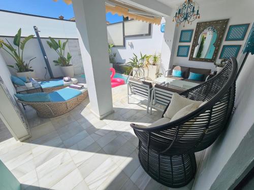 Apartamento MarySol B con Terraza y Piscina privada