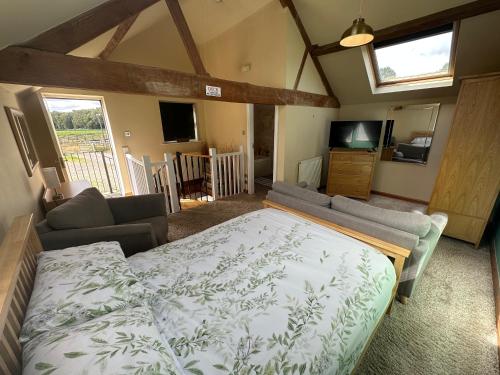 Granary cottage with HOT TUB photo 10