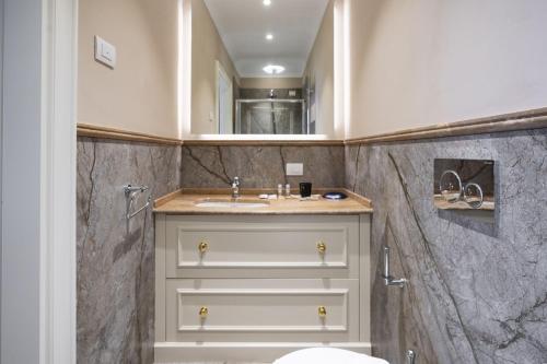 Albizi Penthouse Luxury Apartment In Florence By Palazzo Pazzi Vitali