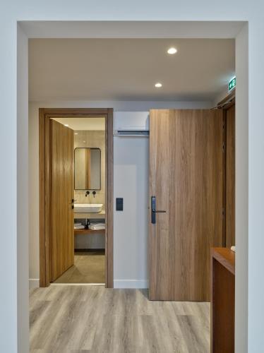 Galería fotográfica de Haya Athens Loftie Suites en Athens