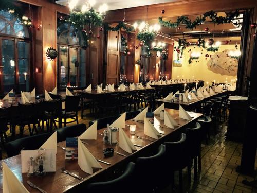 Restaurace v ubytování Pension-Gaststätte Paradies