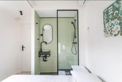 Ένα μπάνιο στο 3CAPU4EM Cosy T2 avec terrasse refait à neuf - Noaille