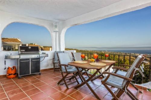 103-Penthouse Apartment, Stunning views, Marbella