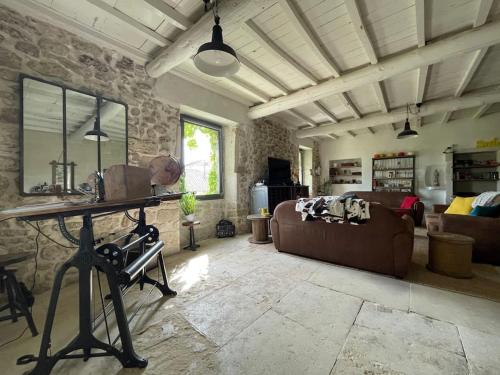 Photo de la galerie de l'établissement La Colonzelloise -Mas en pierre restauré, à Colonzelle