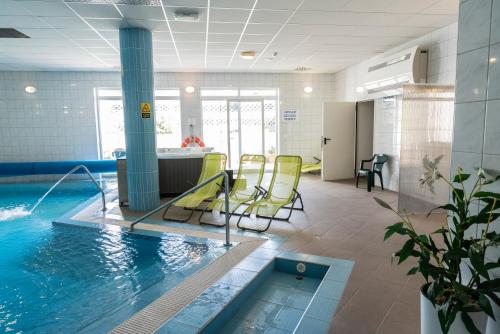 The swimming pool at or close to Bagoly Fogadó