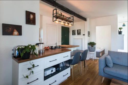 Gallery image of Le Loft de l'Artiste in Sèvres