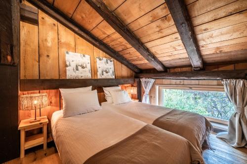 Le Soli 6 Bedroom Period Chalet 1798 Sleeps 12 Morzine