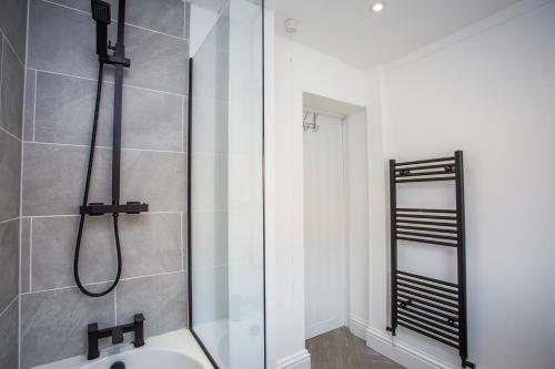 Koupelna v ubytování Vacant Nests The John St Beamish Museum Wif