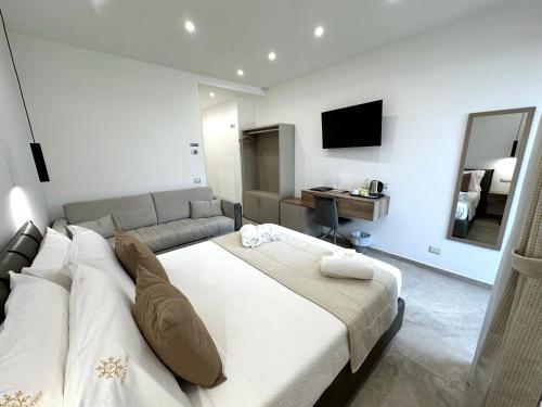 Televisyen dan/atau pusat hiburan di Good Vibes Luxury Rooms