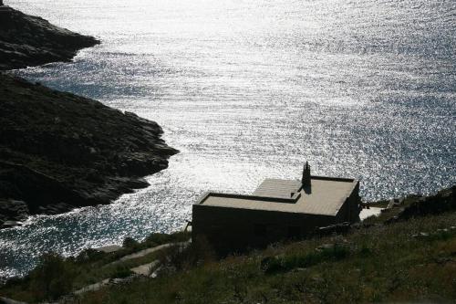 Infinity Beach House - Kea Villa Rent - Luxury seaside private apt on request