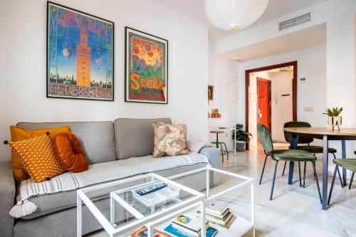 Piso con patio privado y parking Nervión Sevilla