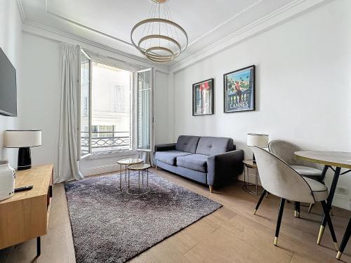 INTUITION - 2 pieces - Cannes Carre d or