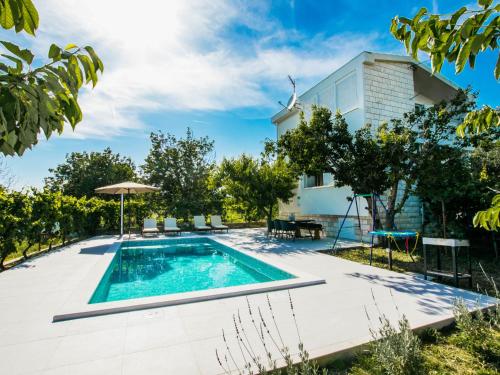 Holiday Home Kastel Mila by Interhome