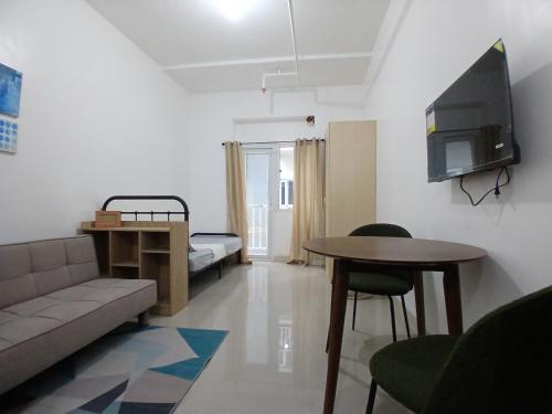 Cozy Urban Retreat at Victoria De Morato