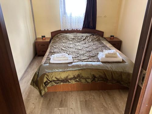 Postel nebo postele na pokoji v ubytování Pirikiti