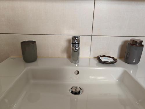 Ένα μπάνιο στο Orchidea Flat