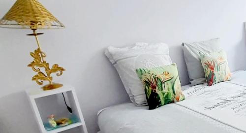 Postel nebo postele na pokoji v ubytování Séjour Perpignan avec piscine - Petit-déjeuner à la demande - 20 minutes de l'Espagne - Le Palace climatisé