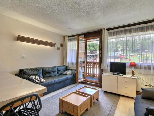 Appartement rénové 3 pièces, au pied des pistes, orienté sud, proches commerces - FR-1-455-10