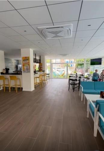 Apartamentos de Benidorm, playa Poniente, España