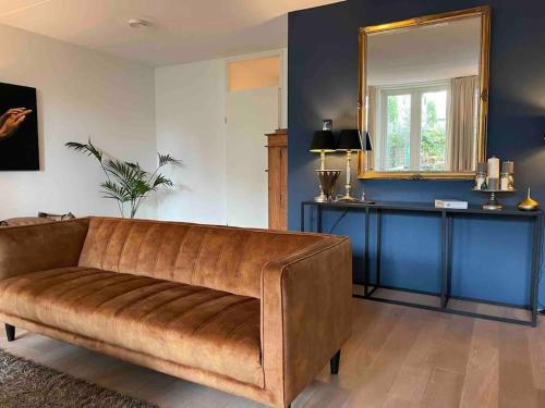 Χώρος καθιστικού στο 115 m2 apartment with garden 200m from the beach