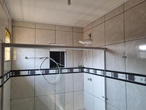 Ένα μπάνιο στο Casa Mobiliada ate 10 pessoas 3 QUARTOS Aragarças Go