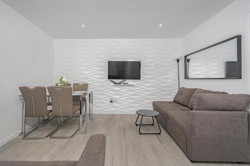 JPL Blue Horizon Residential - D
