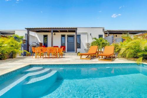 FourVillas with Private Magnesium Pool 3 min to the Beach & Dive Rinse Tank