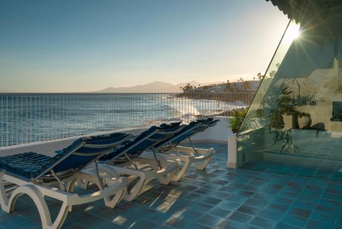 Luxury Sea Front Caleton 40