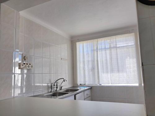 Kuchyň nebo kuchyňský kout v ubytování 3 Pauw Street - 8 guests