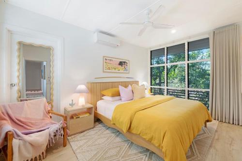 صورة لـ Tropical Luxe Treehouse - Lush Poolside Living في Nightcliff